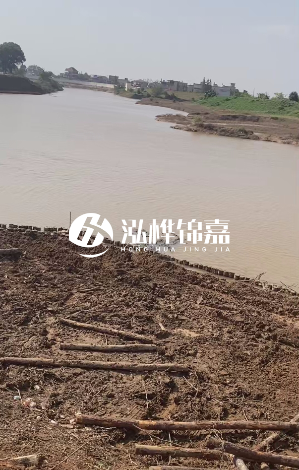 打松木樁施工用什么機械最好-松木樁施工技術(shù)要求？