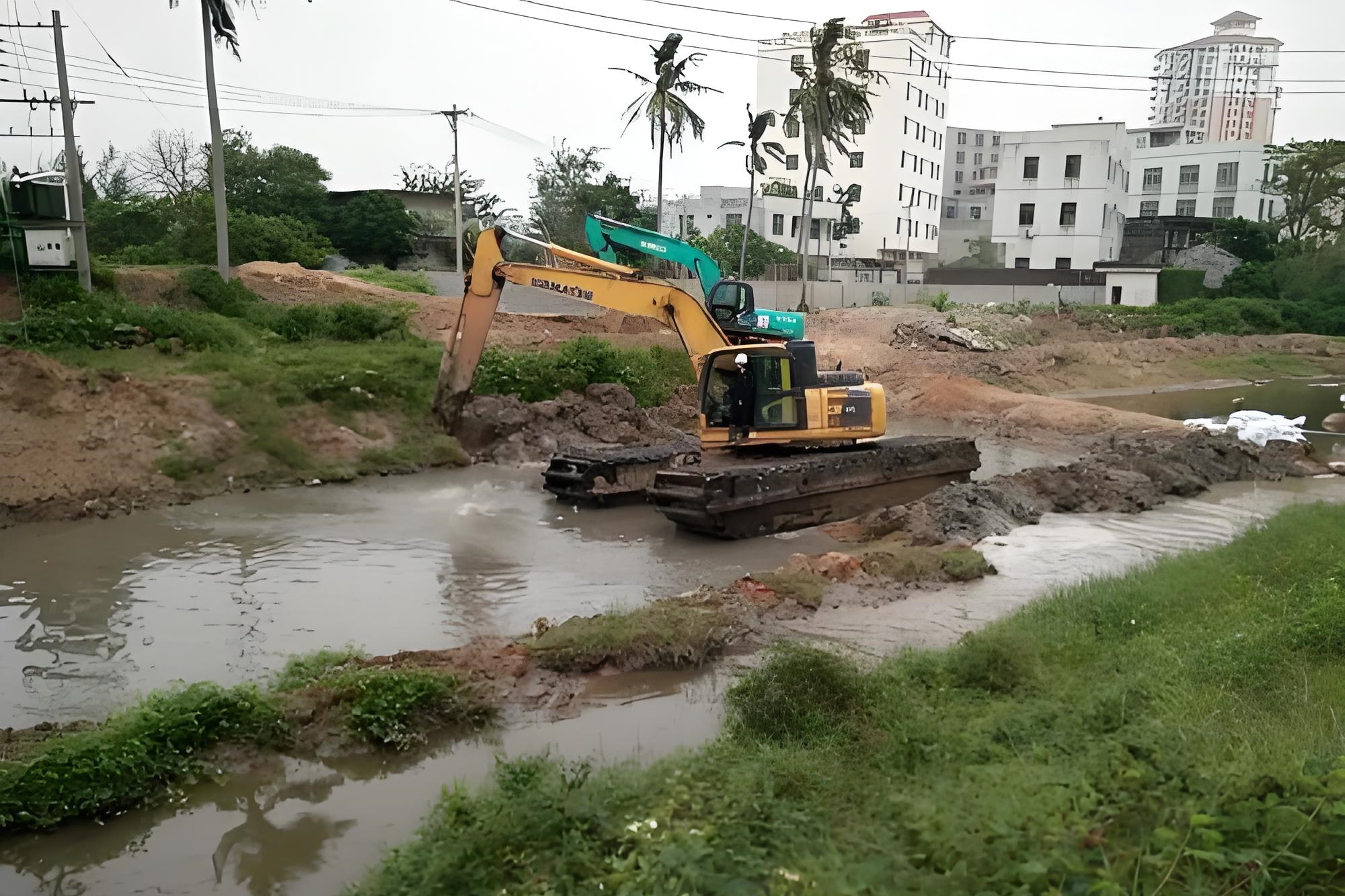 湖南水挖清淤團(tuán)隊(duì)泓樺錦嘉-挖掘機(jī)怎么挖塘清淤？